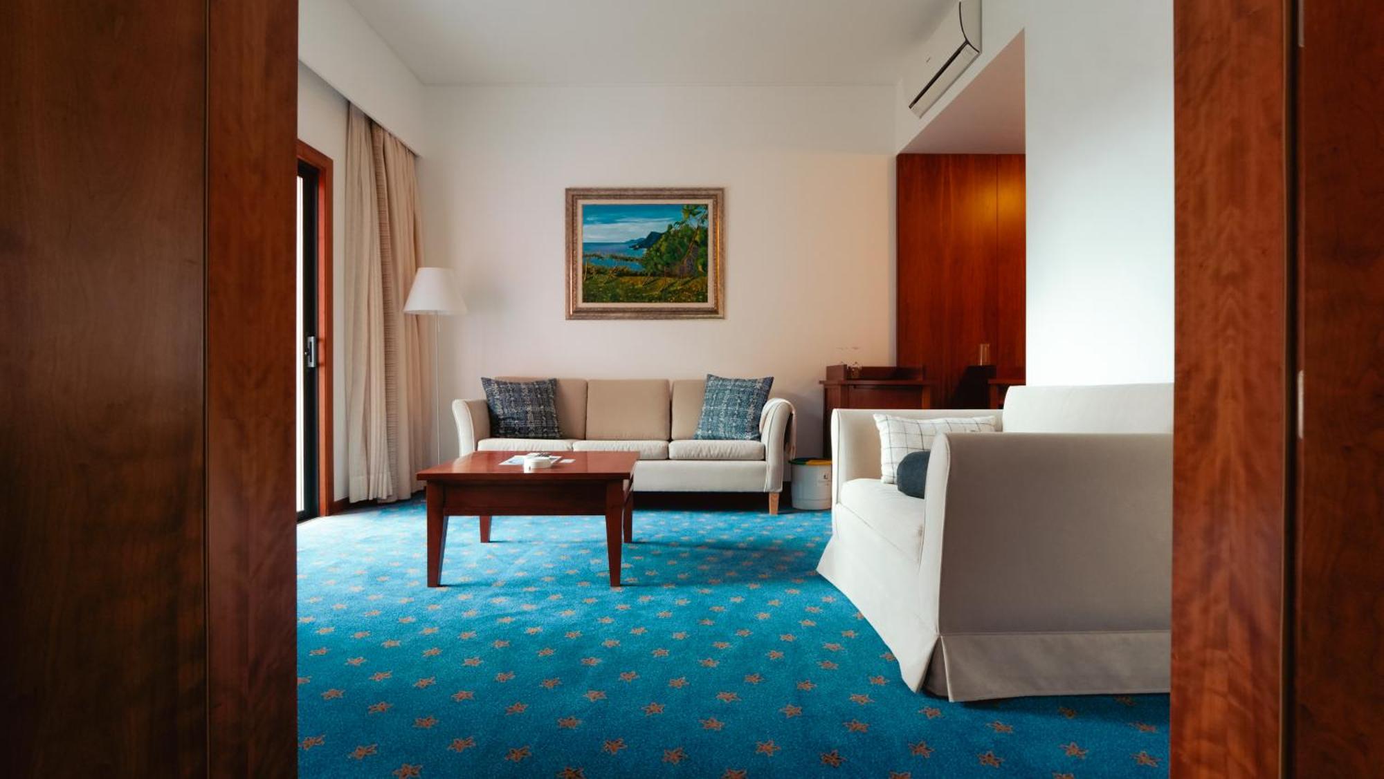 Bio Hotel - Hotel Quinta Da Serra Camara de Lobos Bagian luar foto